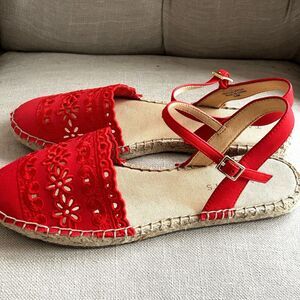 Talbots Izzy d'Orsay Canvas Eyelet Sandals Size 6.5 Red Shoes Excellent worn1x